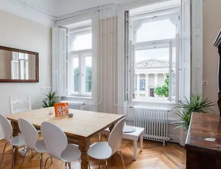 Secret Garden Apartment Budapest